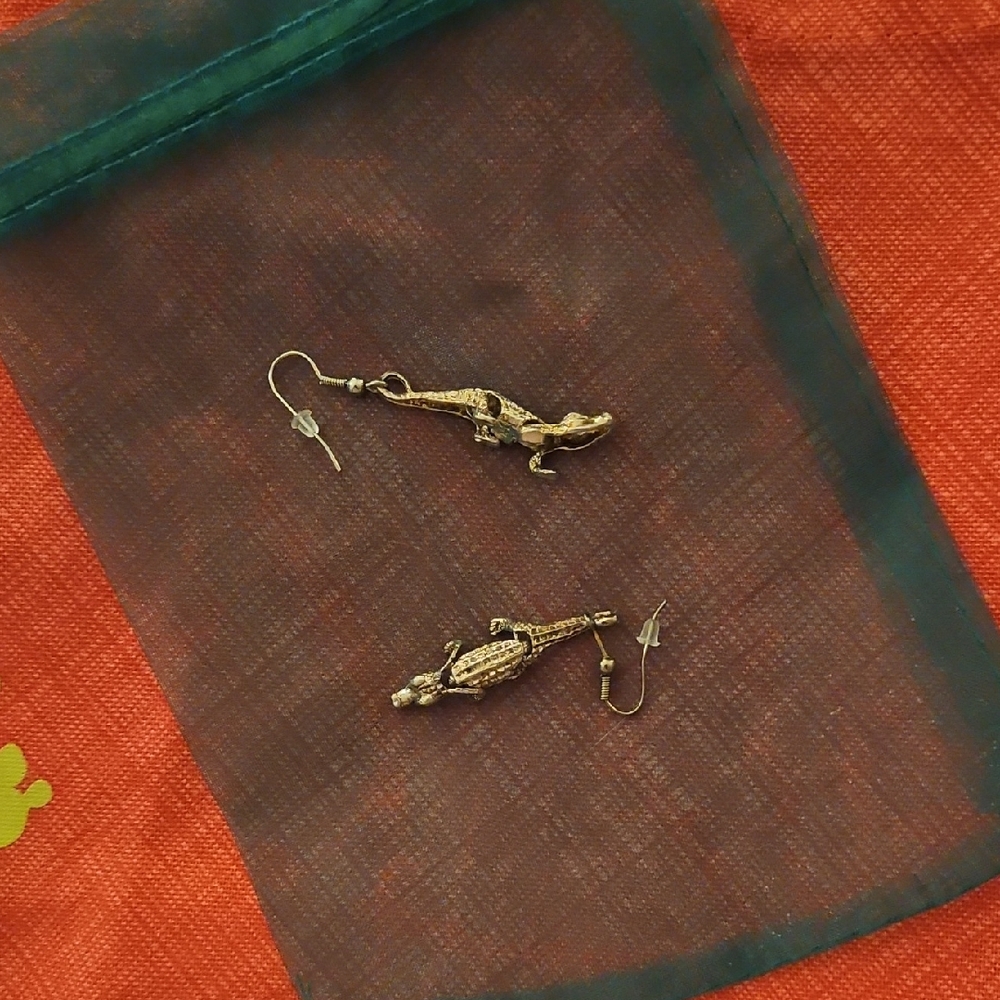 SILVER 3D Crocodile Dangle Earrings FISH HOOK. $4.99 Shipping.